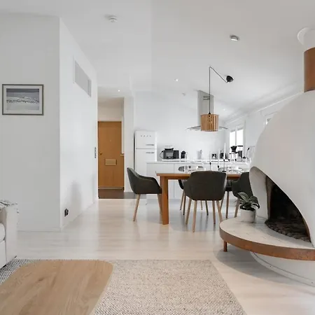Taiga Penthouse, Private Sauna By Lapland Host